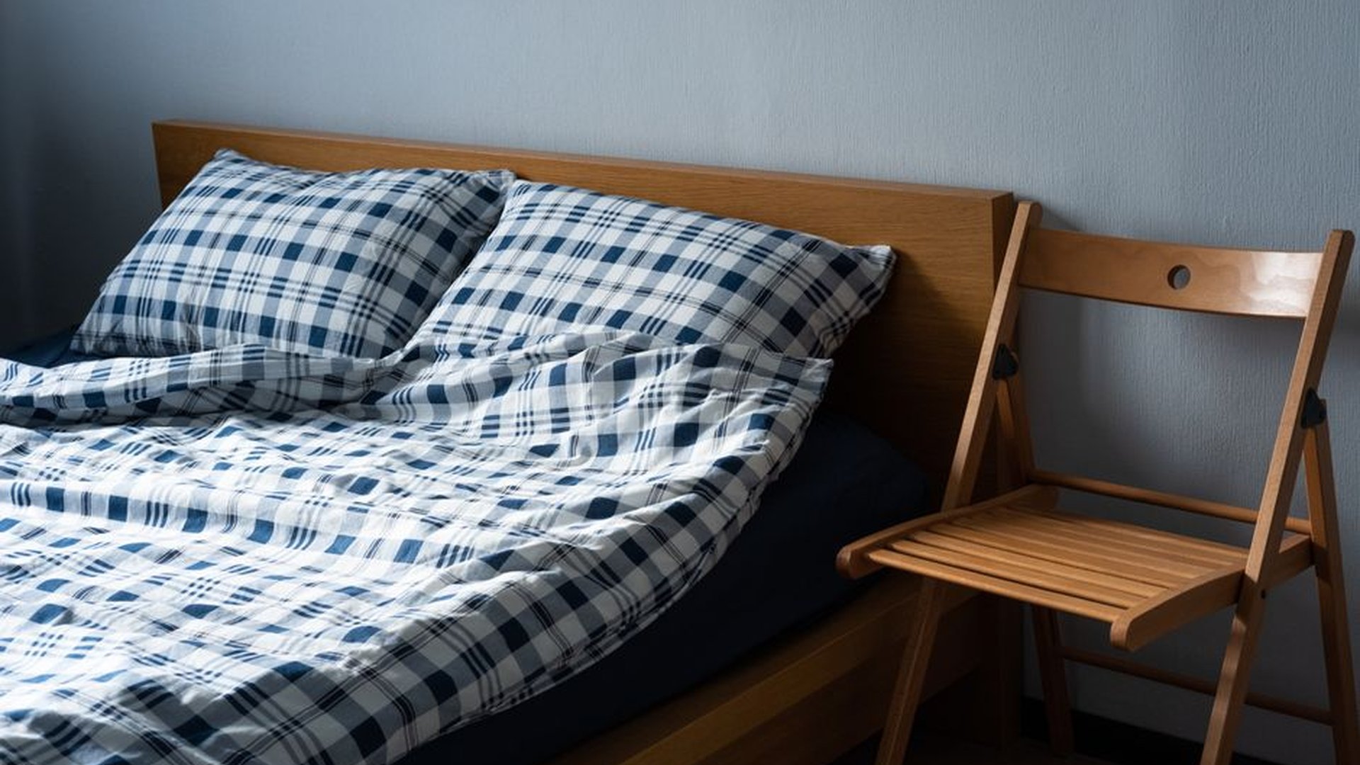 wooden furniture linen bedding cotton textiles sto